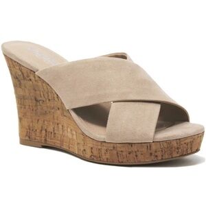 Women’s Charles By Charles David Latrice Tan Wedge Sandals Size 9 US!